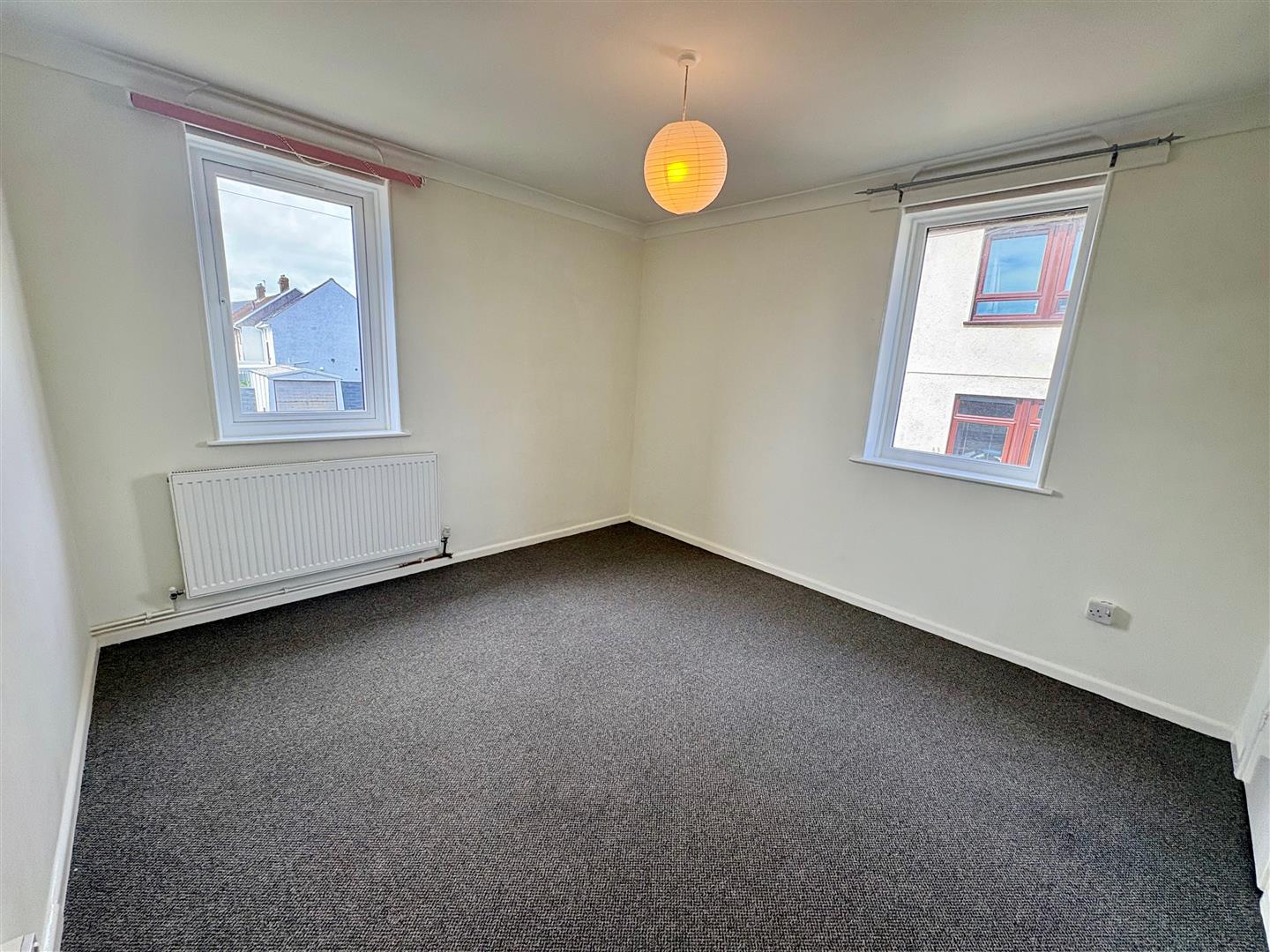 24 Waunscil Avenue, Bridgend, CF31 1TX
